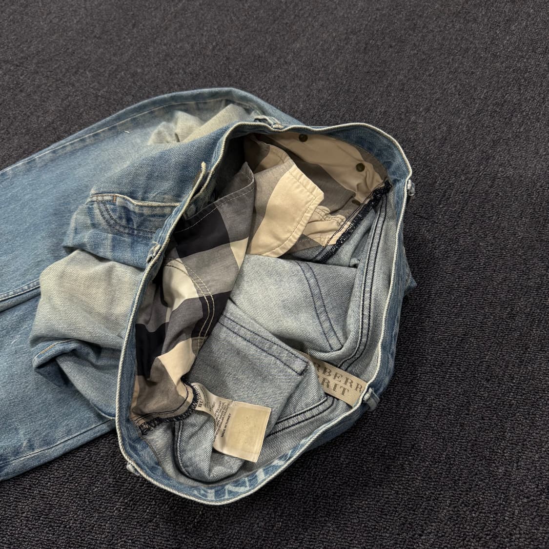 버버리 워싱 데님 팬츠  상품이미지8