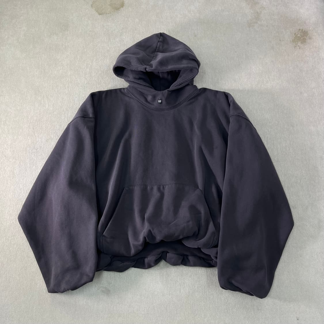 100 이지갭 엔지니어드 바이 발렌시아가 후드티 상품이미지1