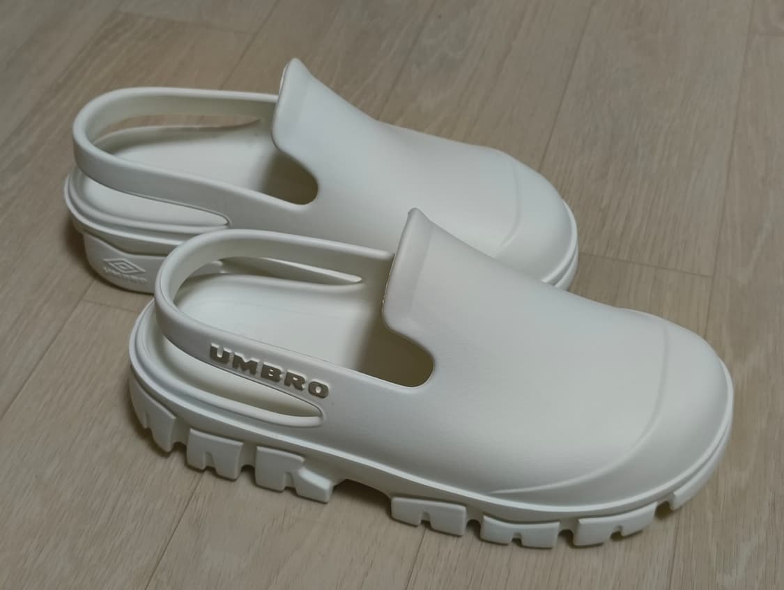 엄브로 토피 샌들 240사이즈 상품이미지2