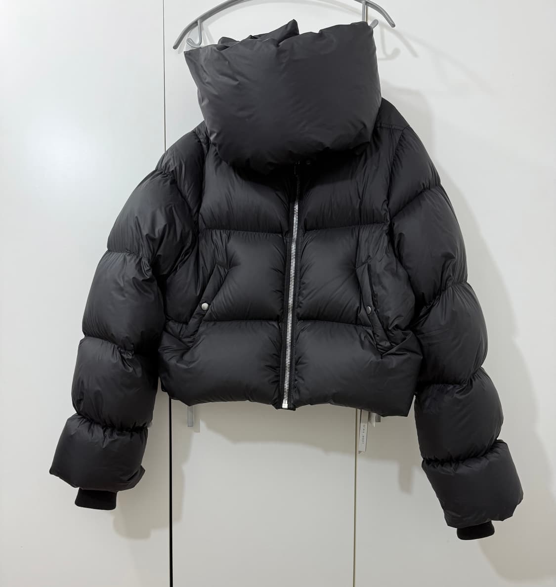 릭오웬스 23fw Luxor 퍼넬넥 패딩 상품이미지1