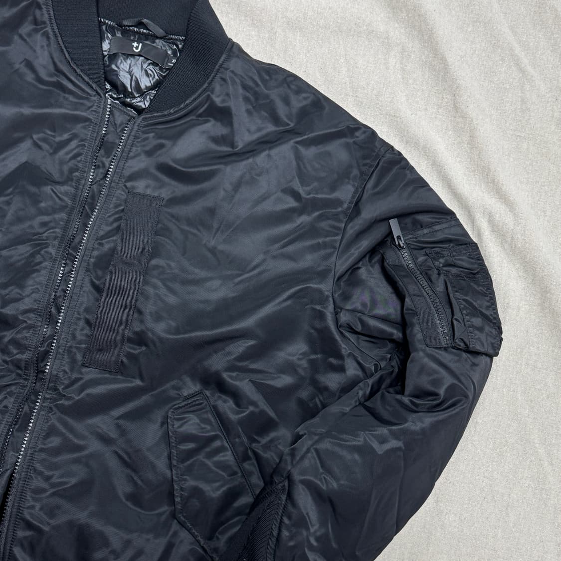 유니클로 x 질샌더 구스다운 ma1 봄버 XL 상품이미지2