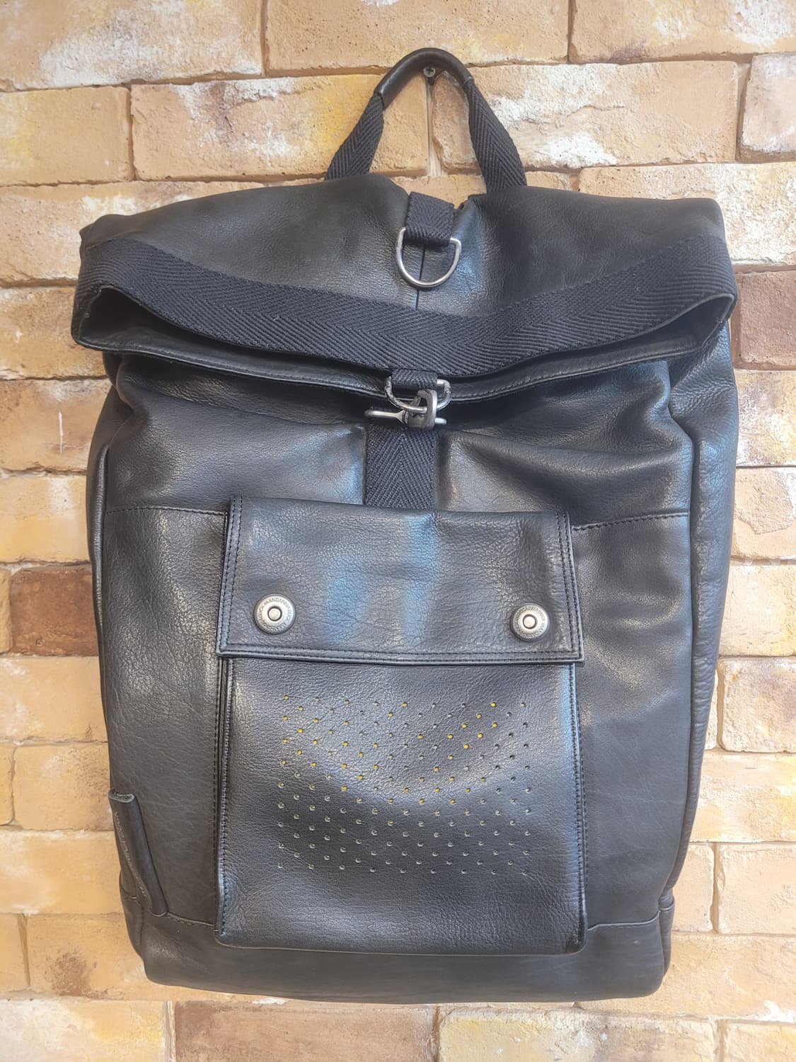 만다리나덕 가죽 백팩 블랙 상품이미지1