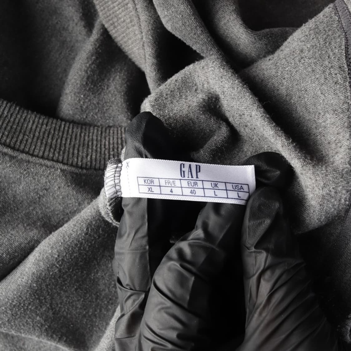 GAP 자수 로고 V-스티치 롱슬리브 티셔츠 차콜 L 상품이미지6