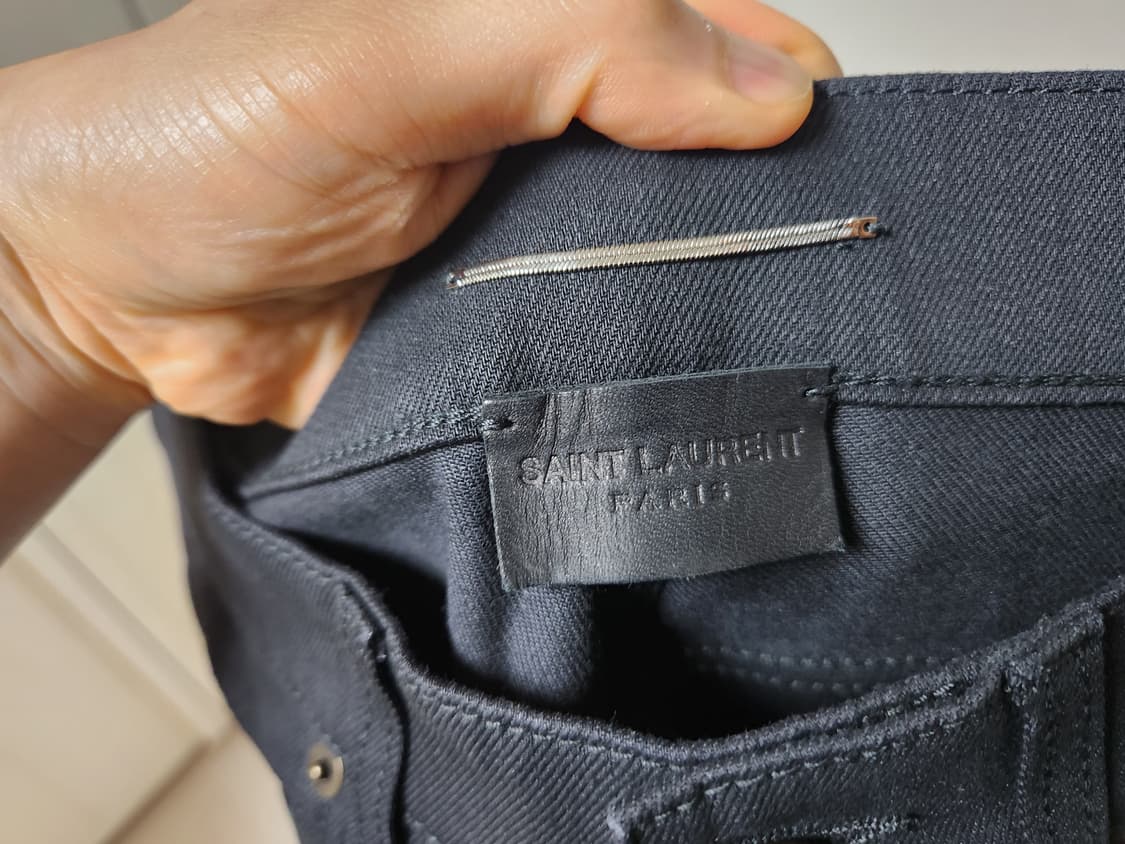 생로랑 스테디 블랙진 상품이미지5