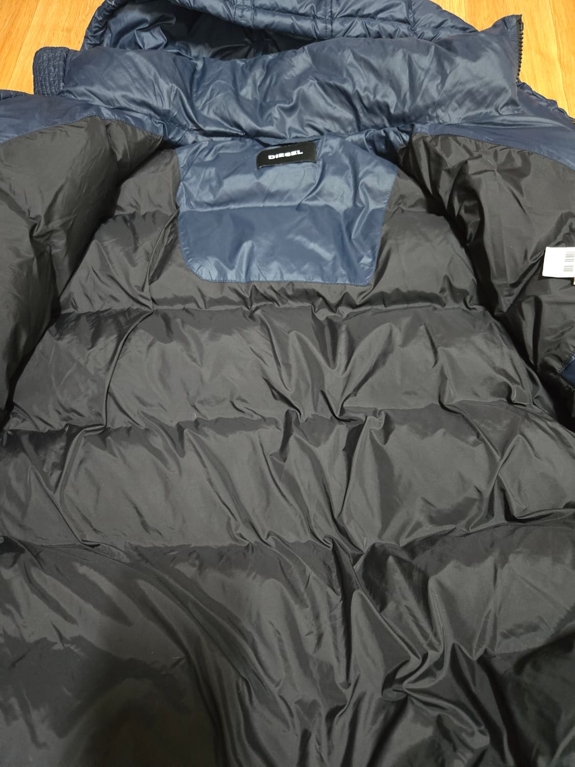 디젤 남성 네이비 다운 패딩 상품이미지8