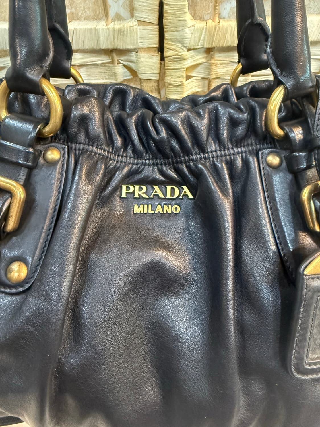 정품 프라다 레더 2way백 팝니다 상품이미지2