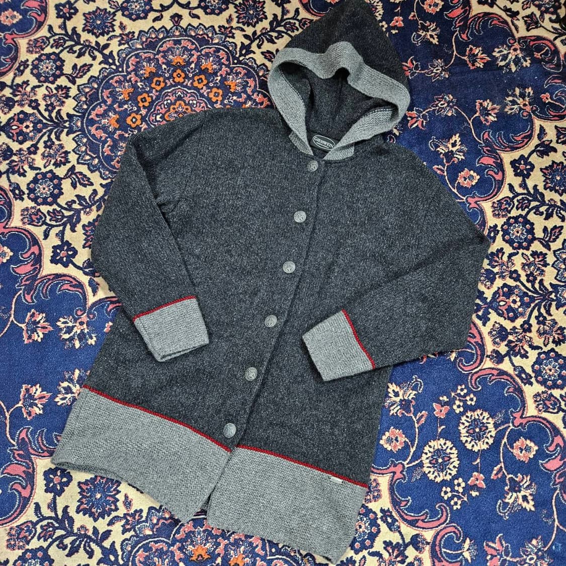 기스바인(Giesswein) 버진울100% 후드 니트 자켓
 상품이미지1