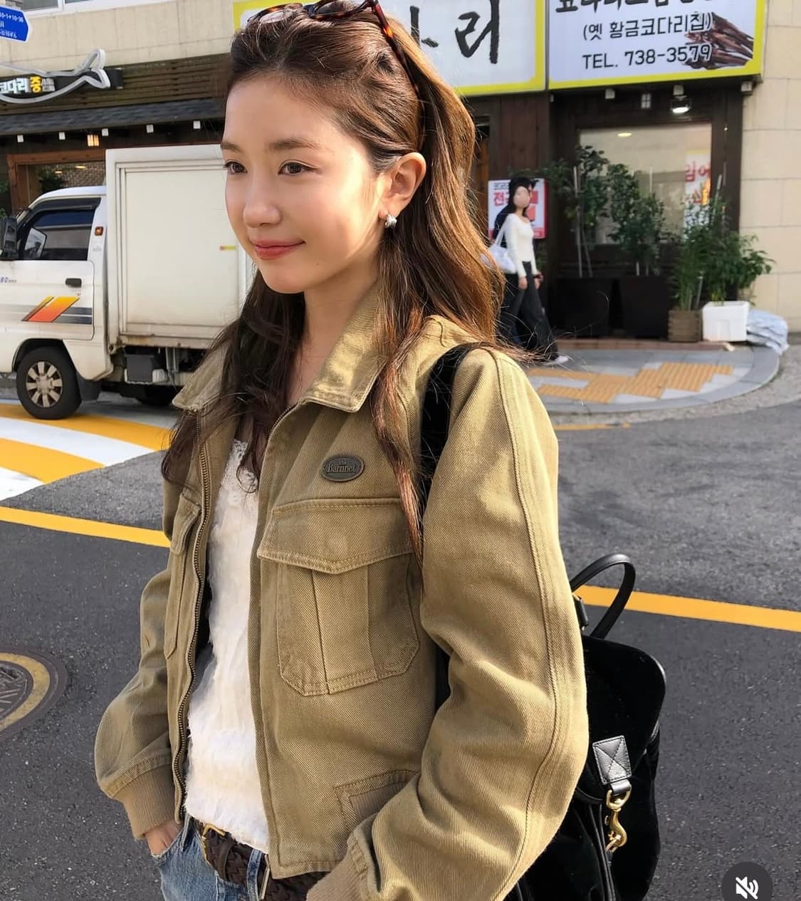 더바넷 Tessie Cotton Blouson 카멜 색상 상품이미지3