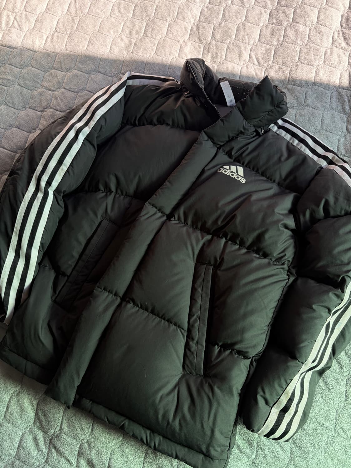 아디다스 블랙 삼선패딩 상품이미지1