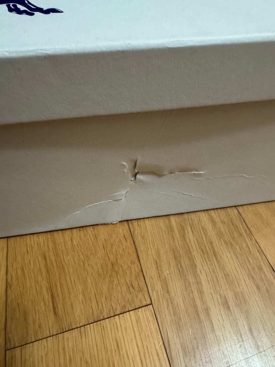 버버리 레더 트랙 부츠 블랙 색상 43사이즈 상품이미지3