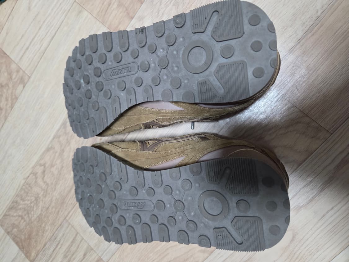 미즈노 LG 60S 2K 브라운 255 팝니다 상품이미지4