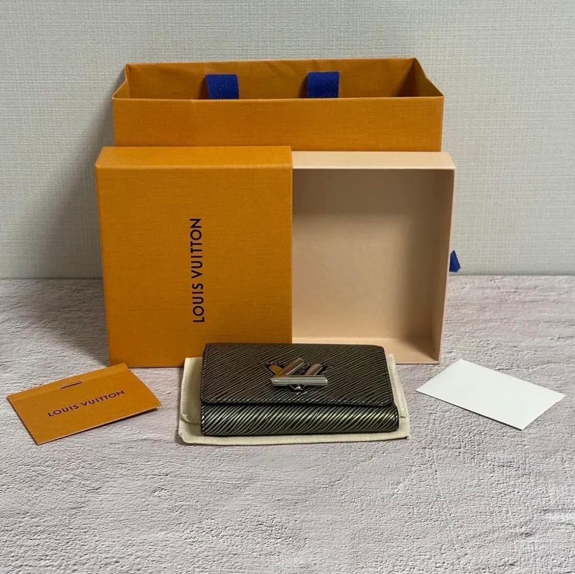 [풀구성] 루이비통 트위스트 컴팩트 월릿 반지갑 상품이미지10