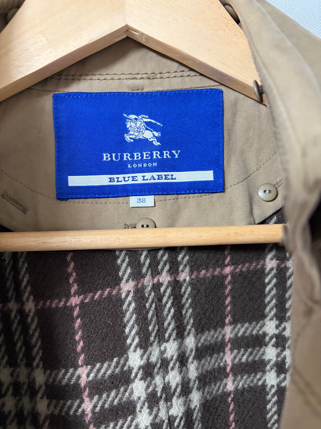 Women Burberry 코트 판매합니다. 상품이미지4