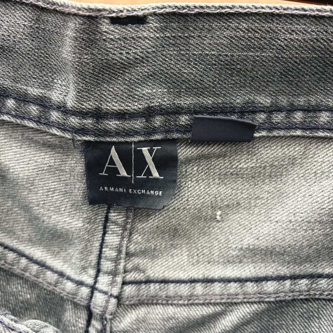 아르마니 익스체인지 스트레이트 데님 팬츠 빈티지 워싱 디테일 그레이 상품이미지7