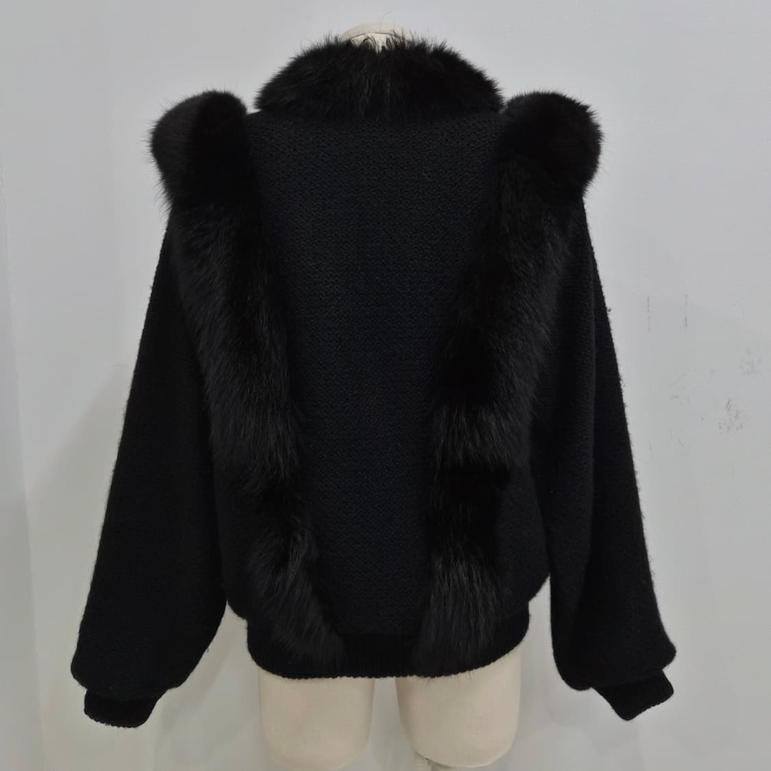 WALLACE 폭스 퍼 트리밍 울 니트 자켓  상품이미지2