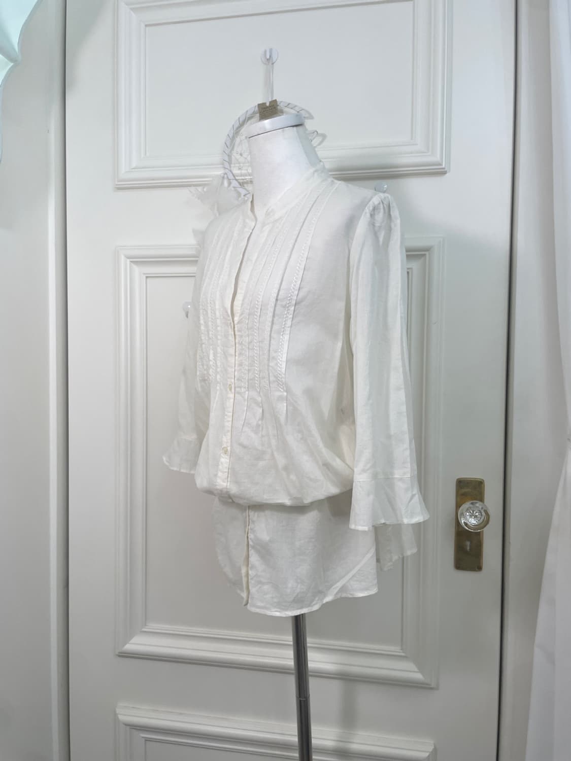 ivory cotton pleats back shirring blouse 상품이미지2