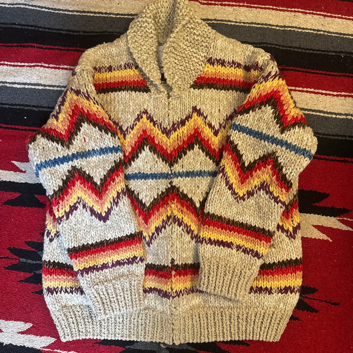 비즈빔 25fw 코위찬 니트 상품이미지1