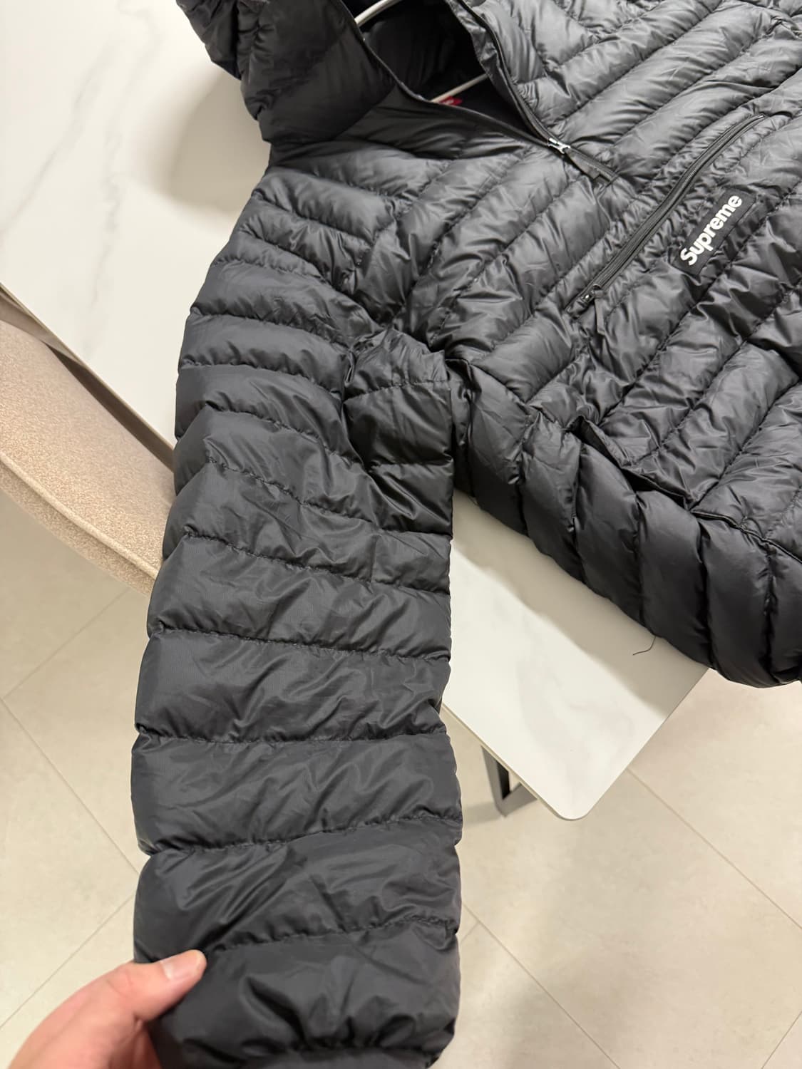 슈프림 마이크로다운 m사이즈 팝니다 상품이미지5