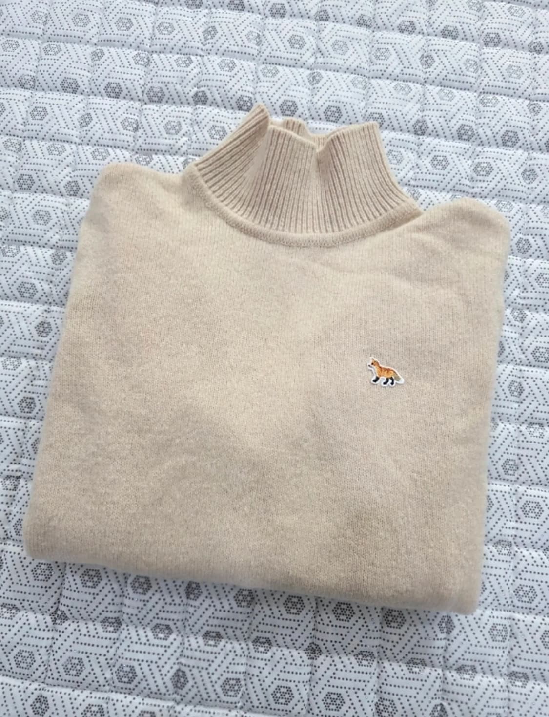 메종키츠네 아이보리 하이넥 니트 55 상품이미지4