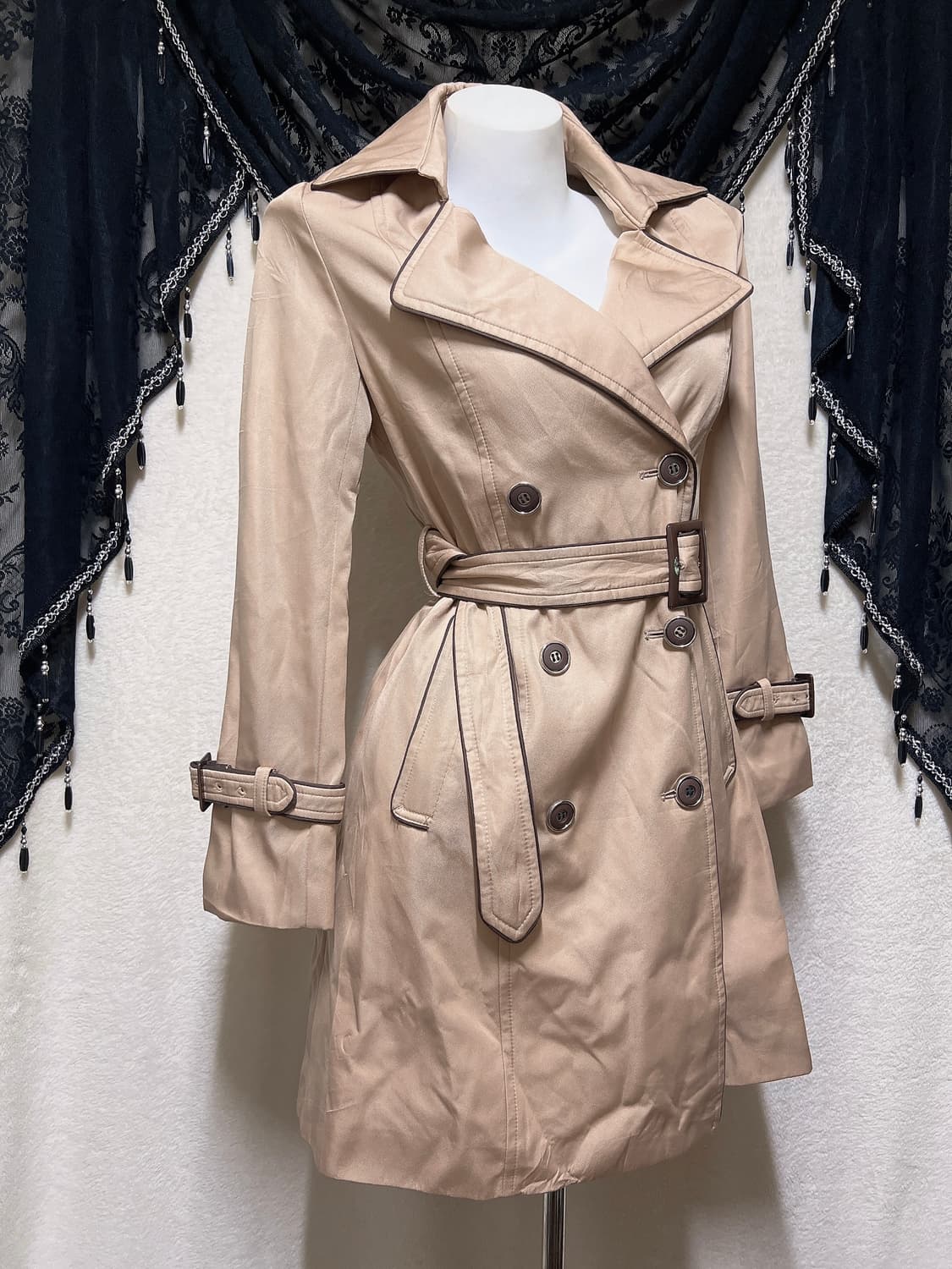 로맨틱갸루 로걀 라떼 오네 브라운 트렌치코트 자켓 핀터 헤이세이 리즈리사 상품이미지3