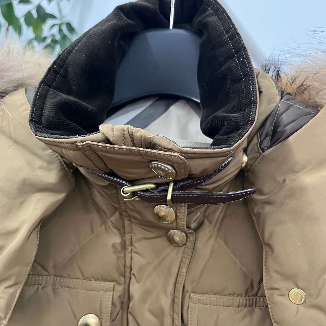 버버리브릿 우먼 구스다운 패딩점퍼 M 상품이미지3