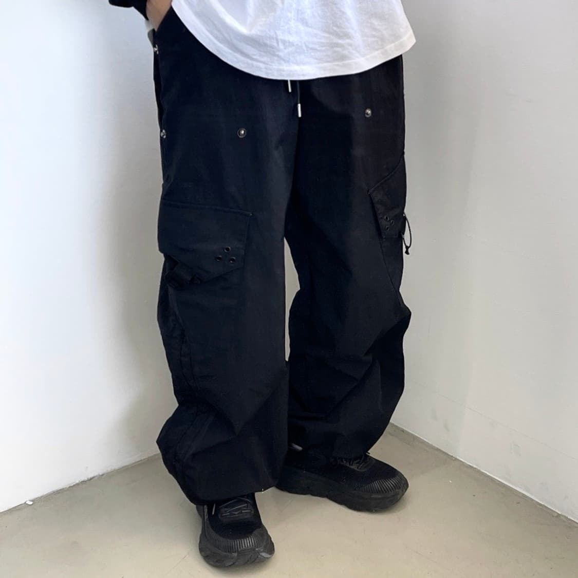 드네이지 유틸리티 더블 포켓 나일론 우븐 조거 팬츠 상품이미지2