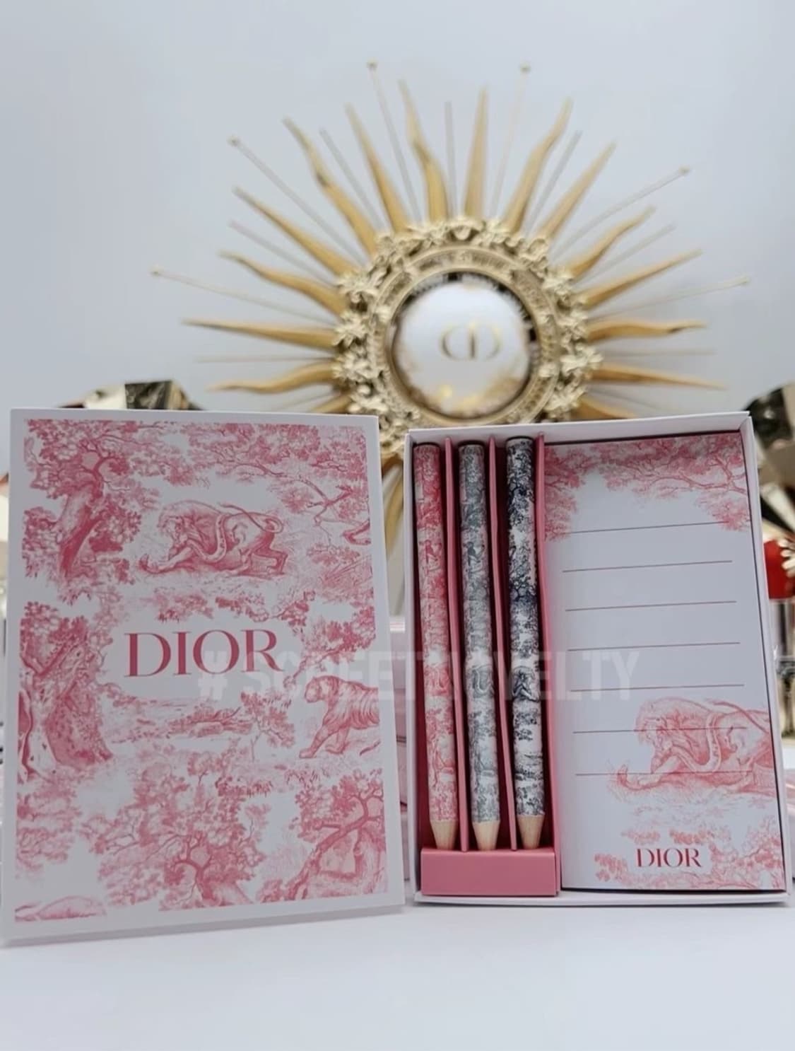 2025 디올뷰티 힌정판 메모지&색연필 세트 상품이미지4