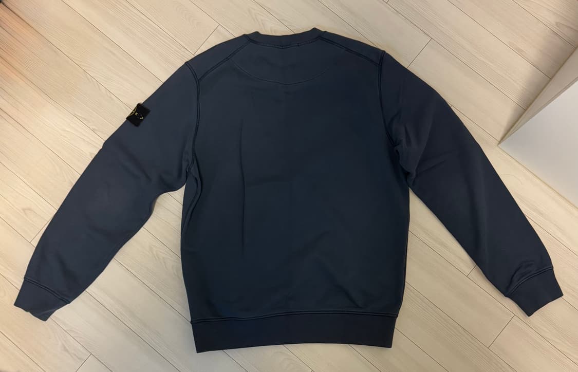 스톤아일랜드 네이비 맨투맨 상품이미지2