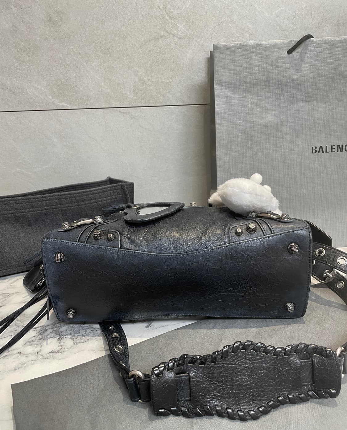 정품 발렌시아가 네오카골 스몰 블랙 상품이미지6