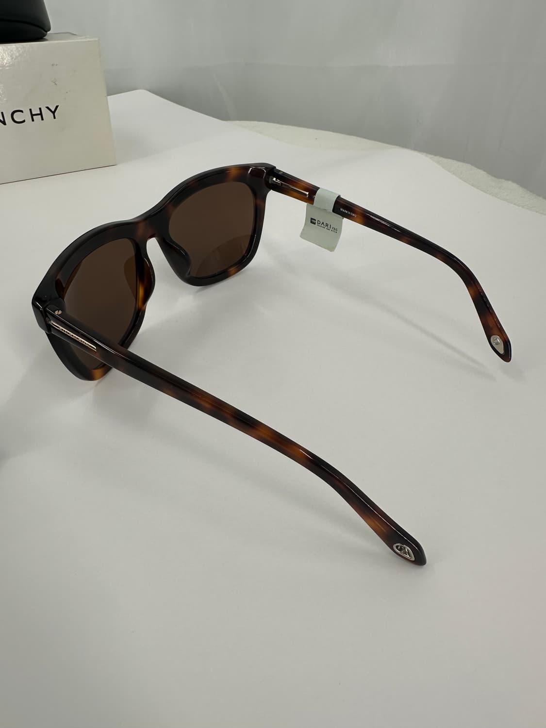 [새상품 무료배송] 정품 지방시 Made in Italy 선글라스 상품이미지4