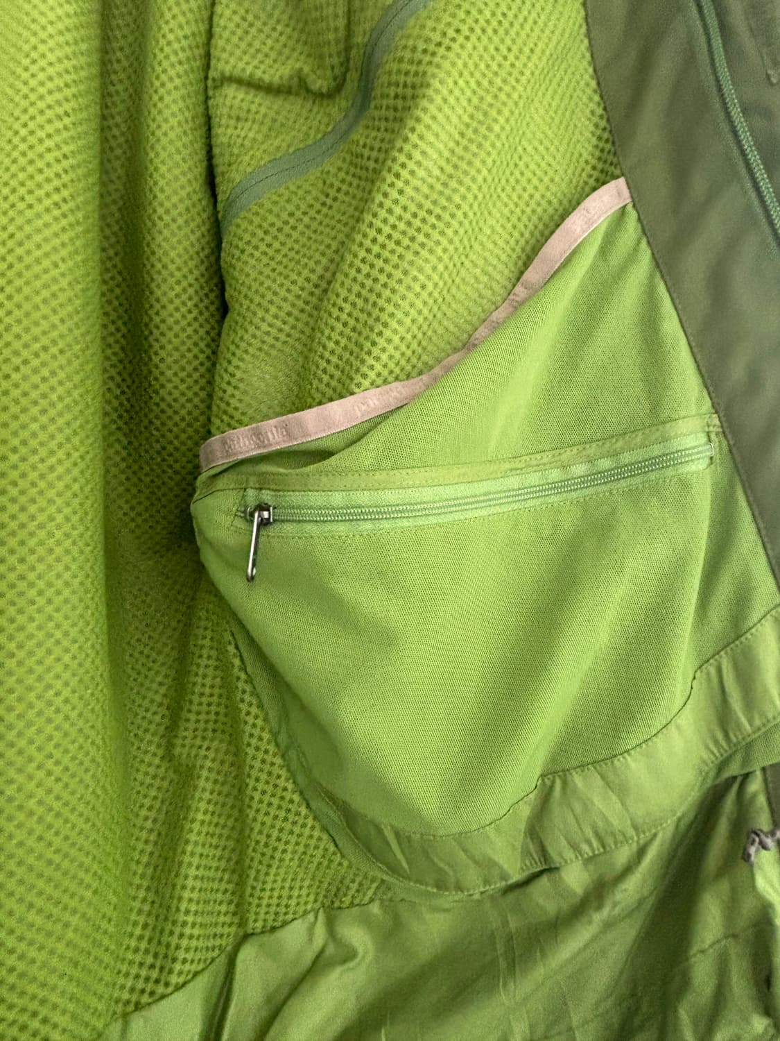 파타고니아 그린 소프트쉘 자켓 상품이미지5