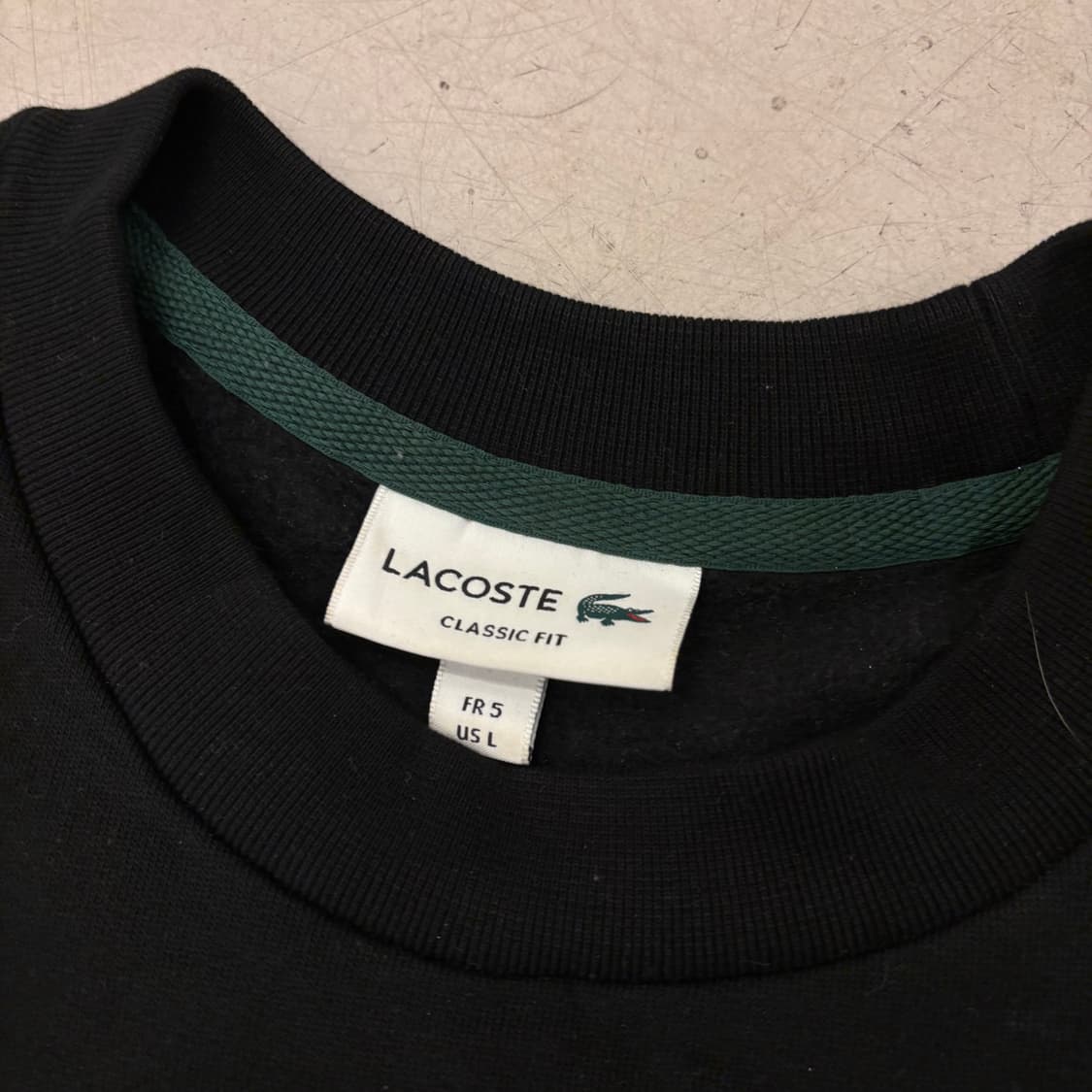 라코스테 스몰로고 블랙 맨투맨 상품이미지3
