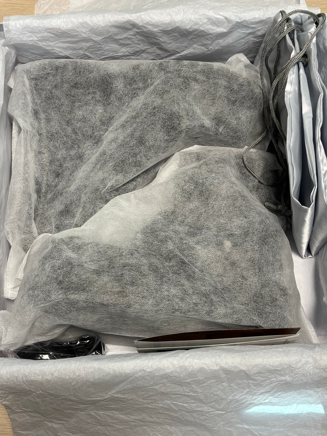 쏘어레슈어 코인서울 280사이즈 판매합니다 상품이미지7