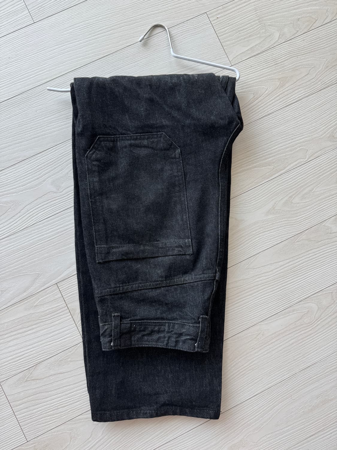 One Tuck Curve Denim Pants_Washed Black 상품이미지1