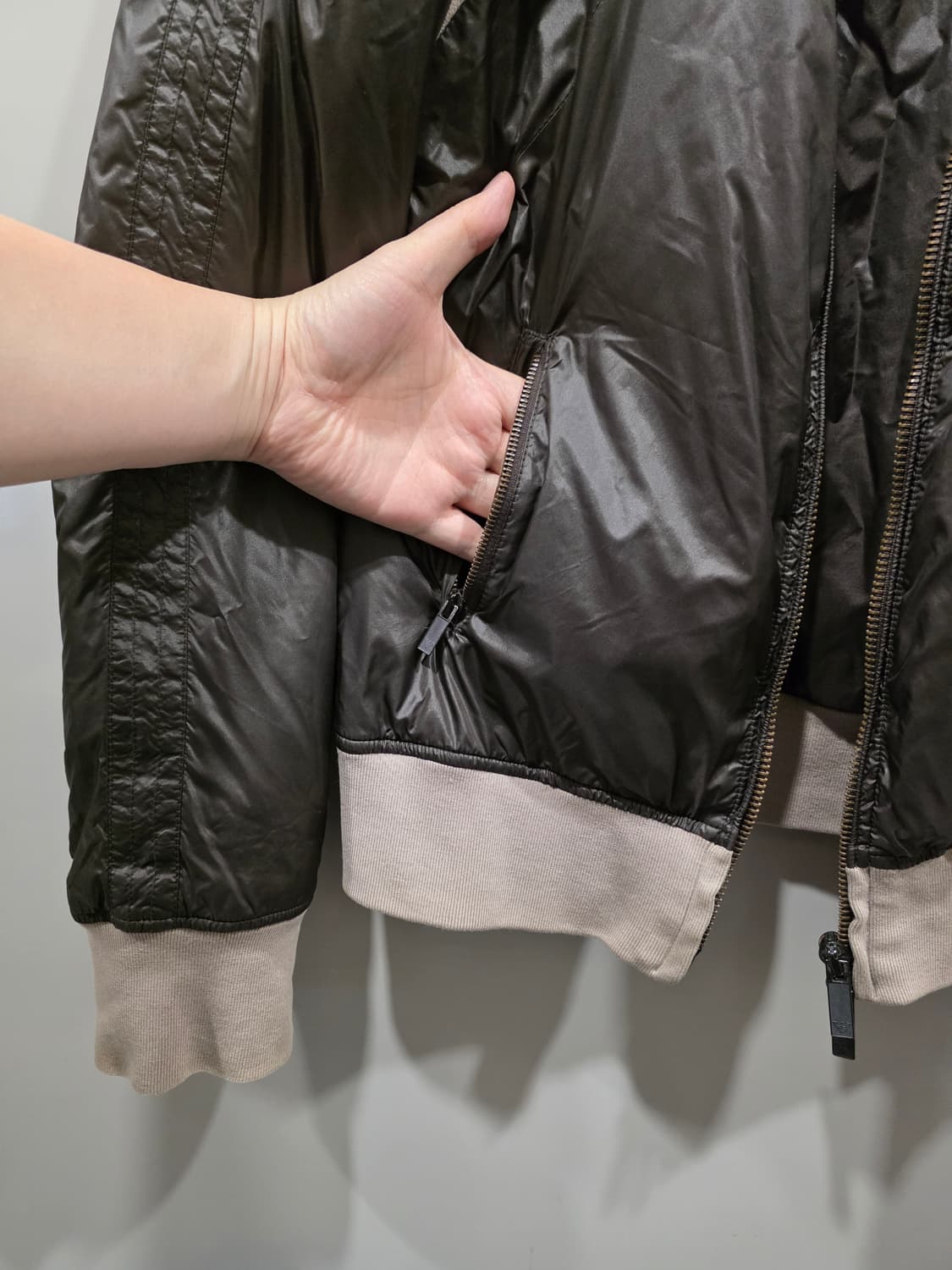 엠포리오 아르마니 배색 집업 자켓 상품이미지7