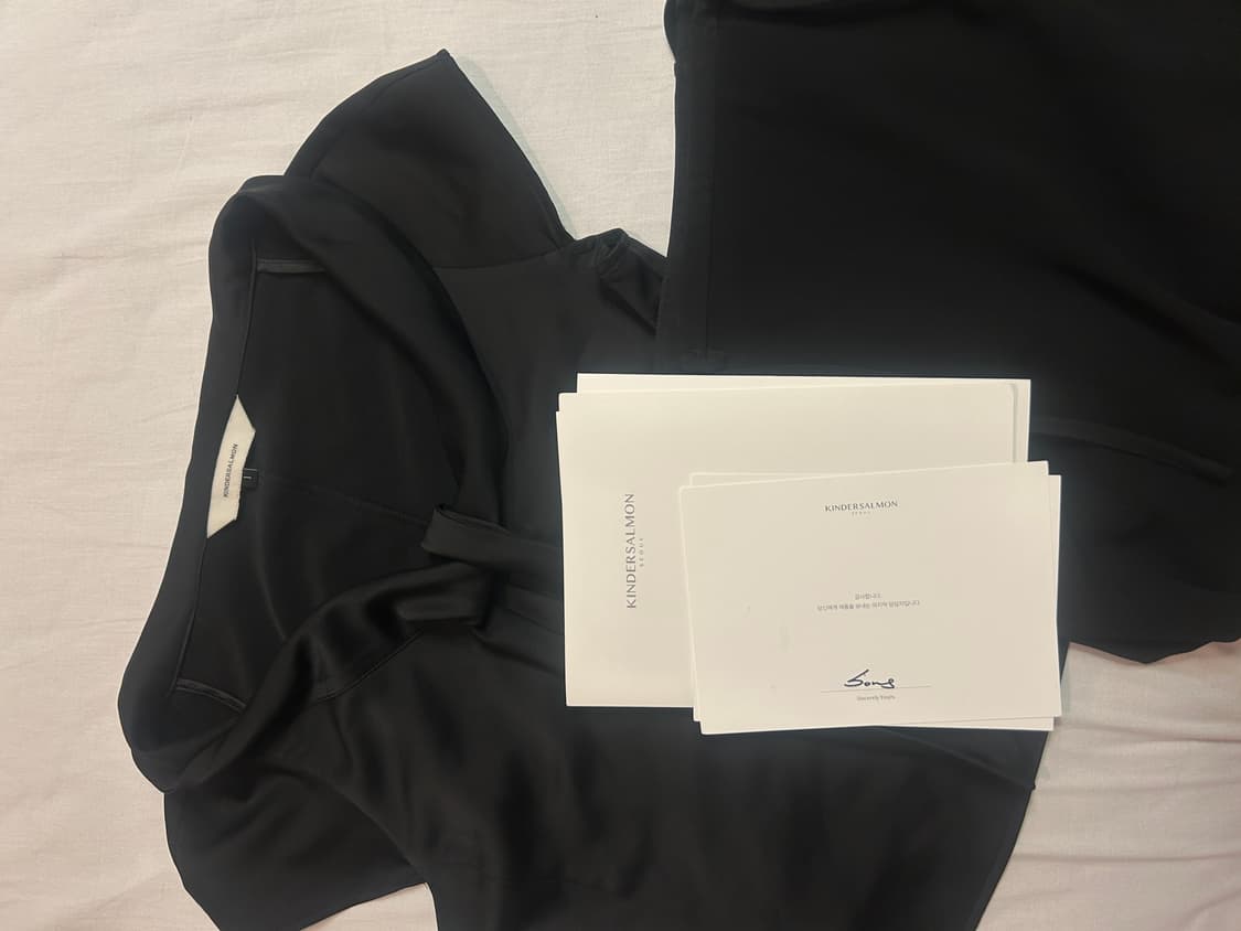 킨더살몬 Valois Bowtie Top Black + Lucius Go 상품이미지4