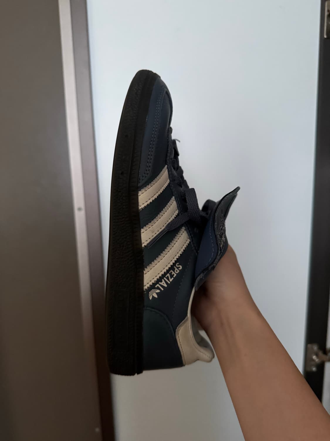 아디다스 핸드볼 스페지알 프리러브드 잉크 오프 화이트 상품이미지5