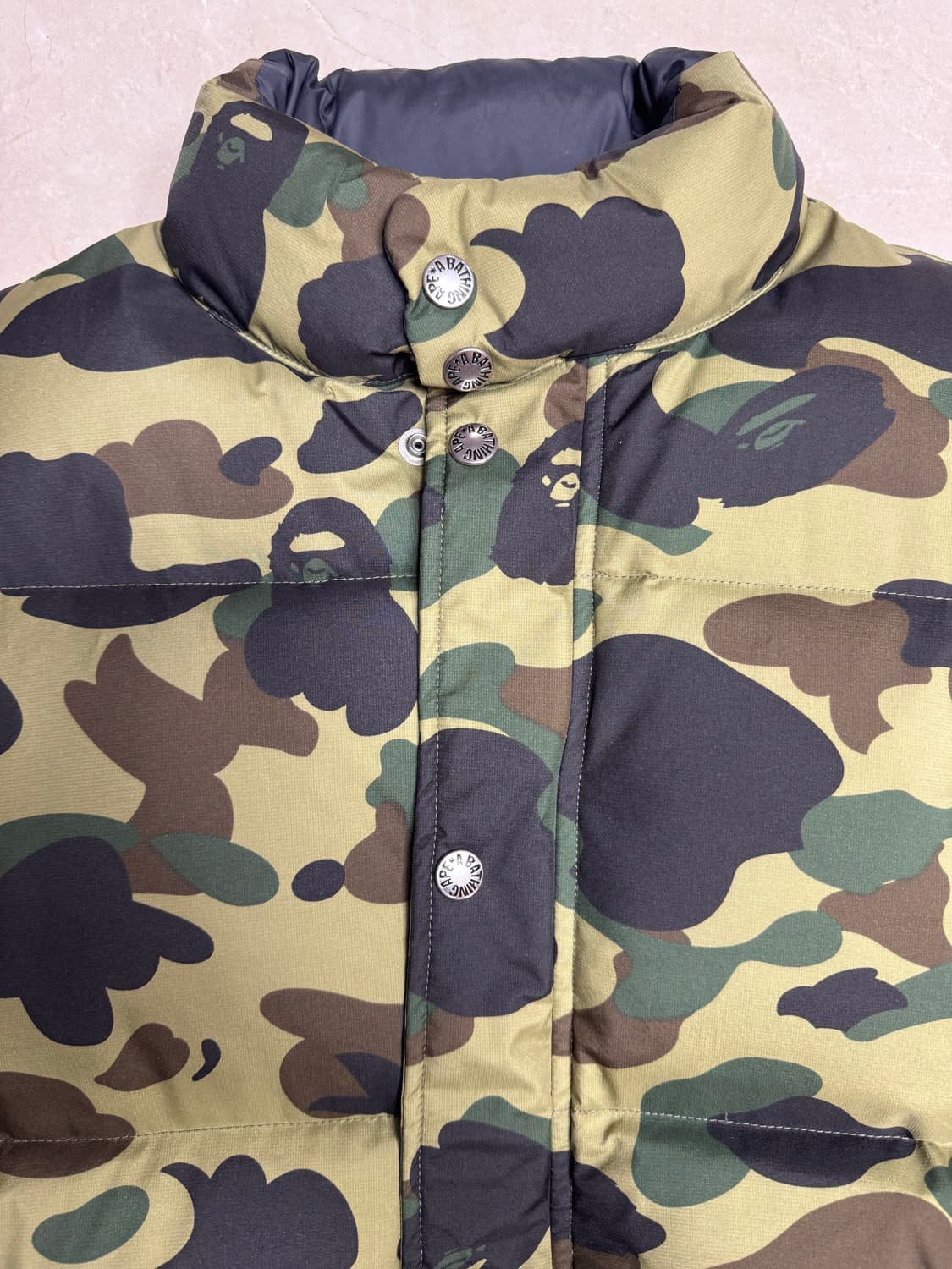 베이프 카모 패딩조끼 상품이미지2