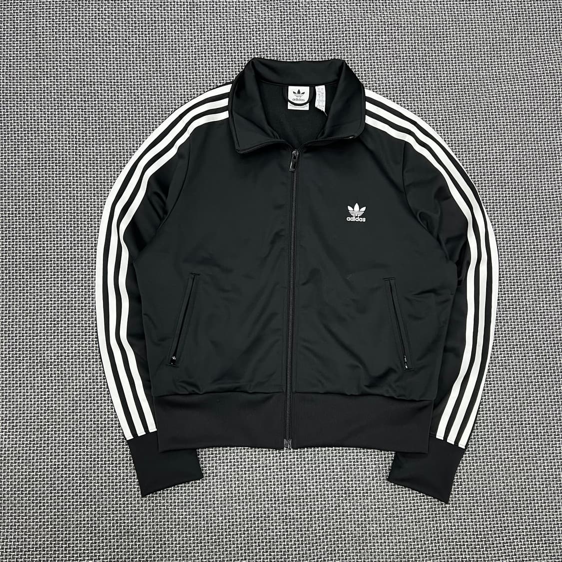 착샷O 아디다스 검흰 져지 상품이미지1