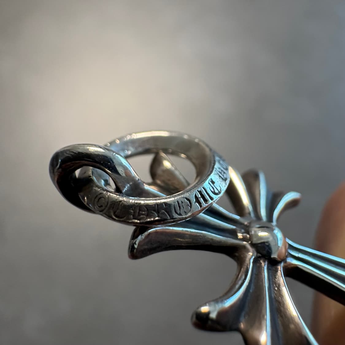 크롬하츠 타이니 크로스 펜던트 상품이미지3