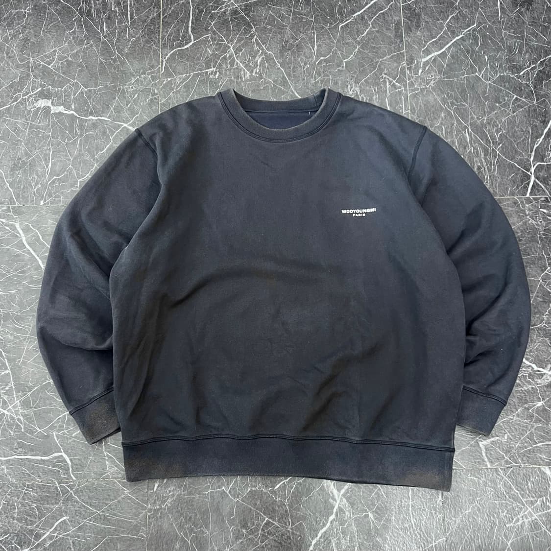 우영미 21ss 스퀘어 라벨 맨투맨 상품이미지3