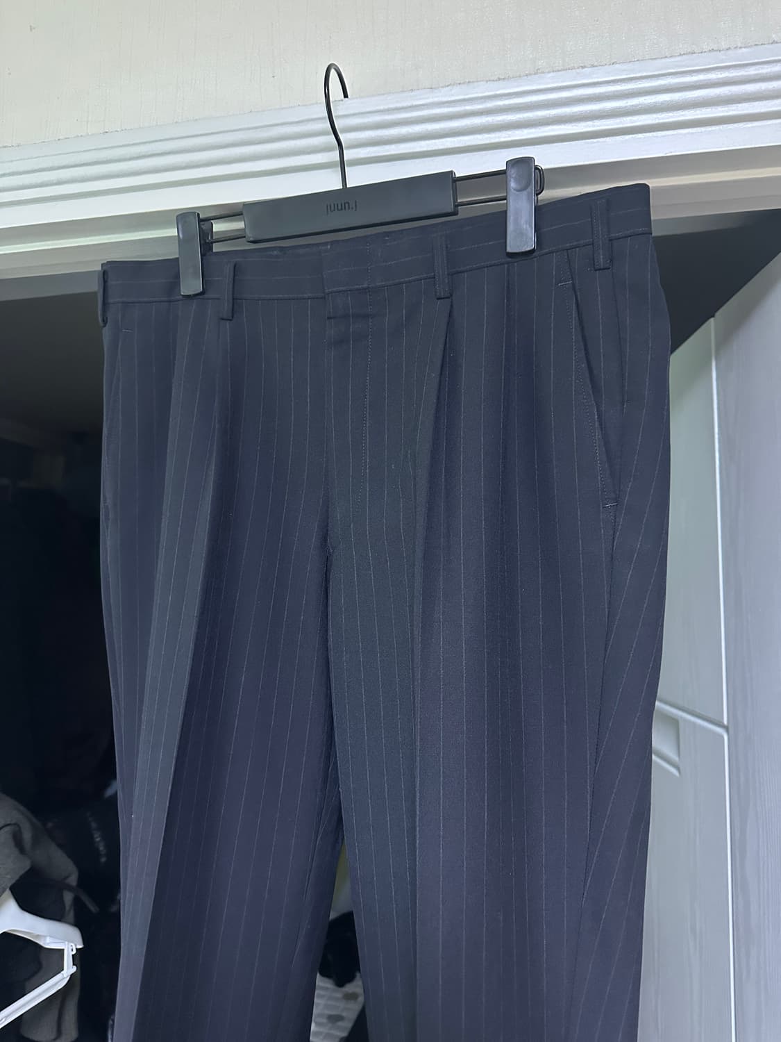 [34] 울 스트라이프 투 턱 슬랙스 상품이미지2