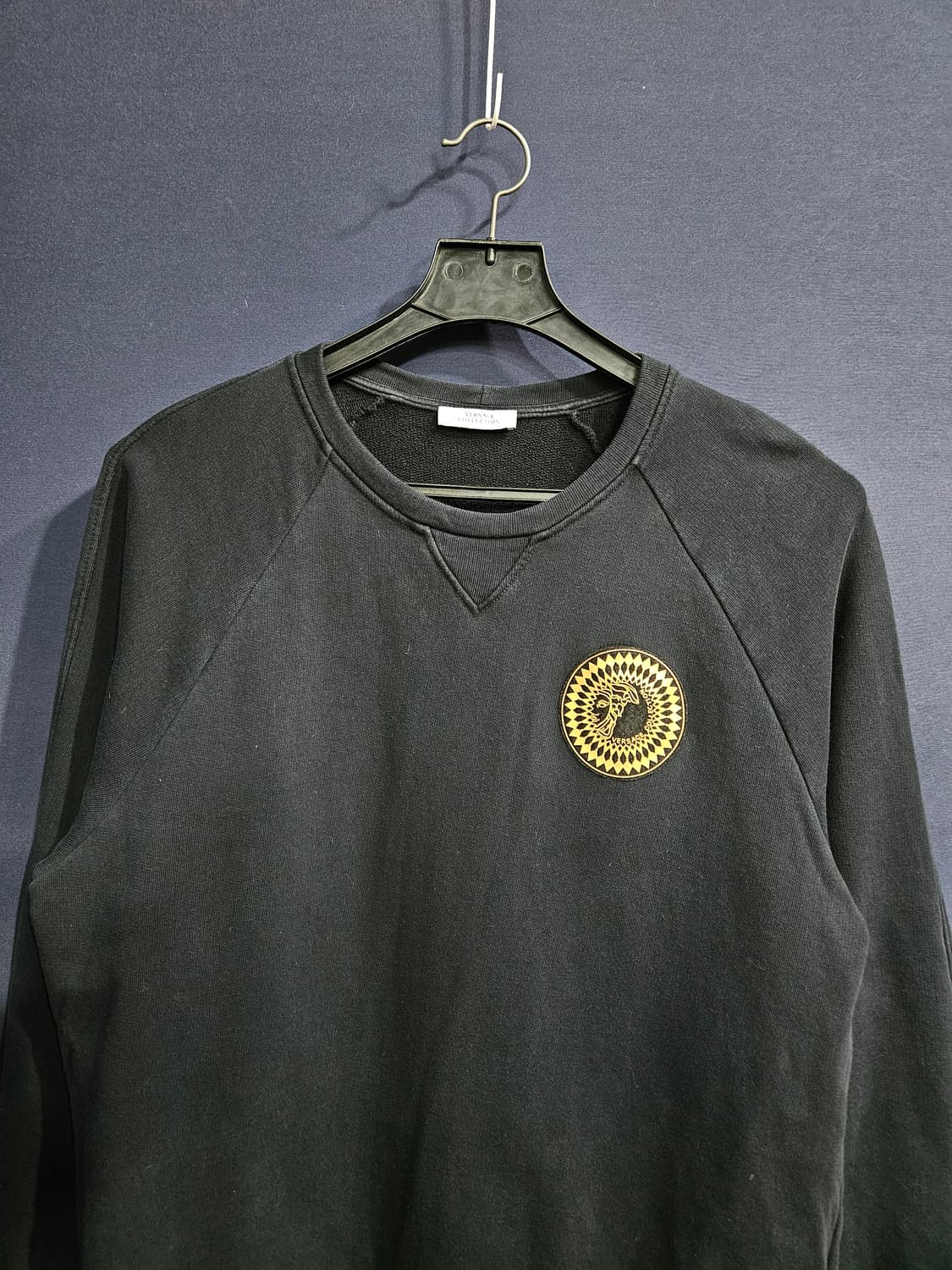 베르사체 컬렉션 다크네이비 남성 110 맨투맨  상품이미지7