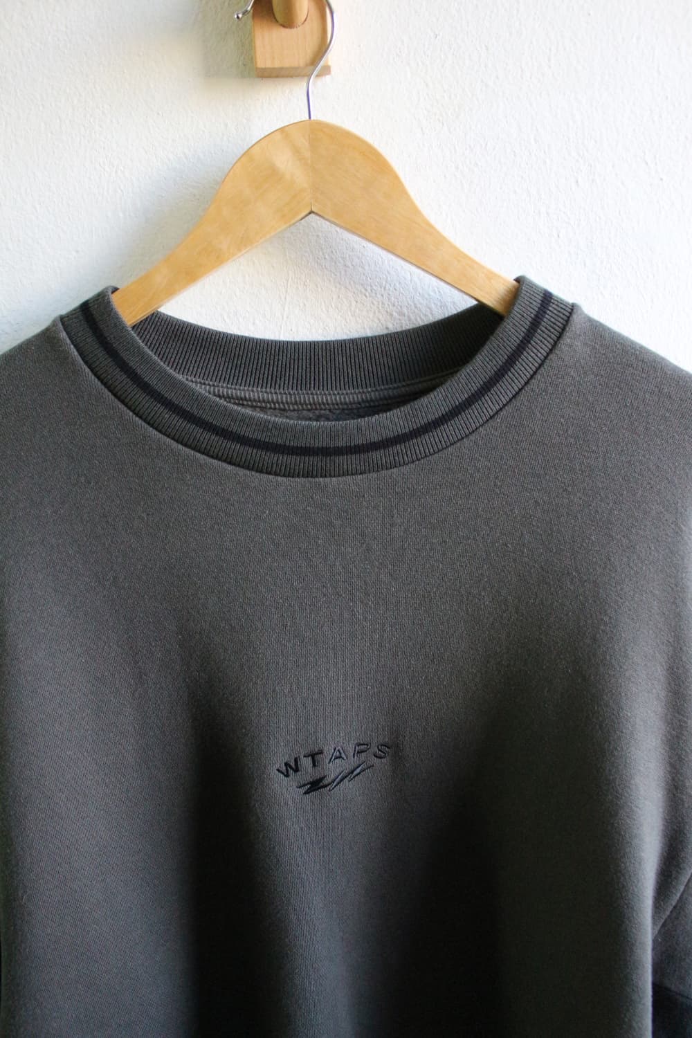 더블탭스 크루넥 스웻셔츠  상품이미지5