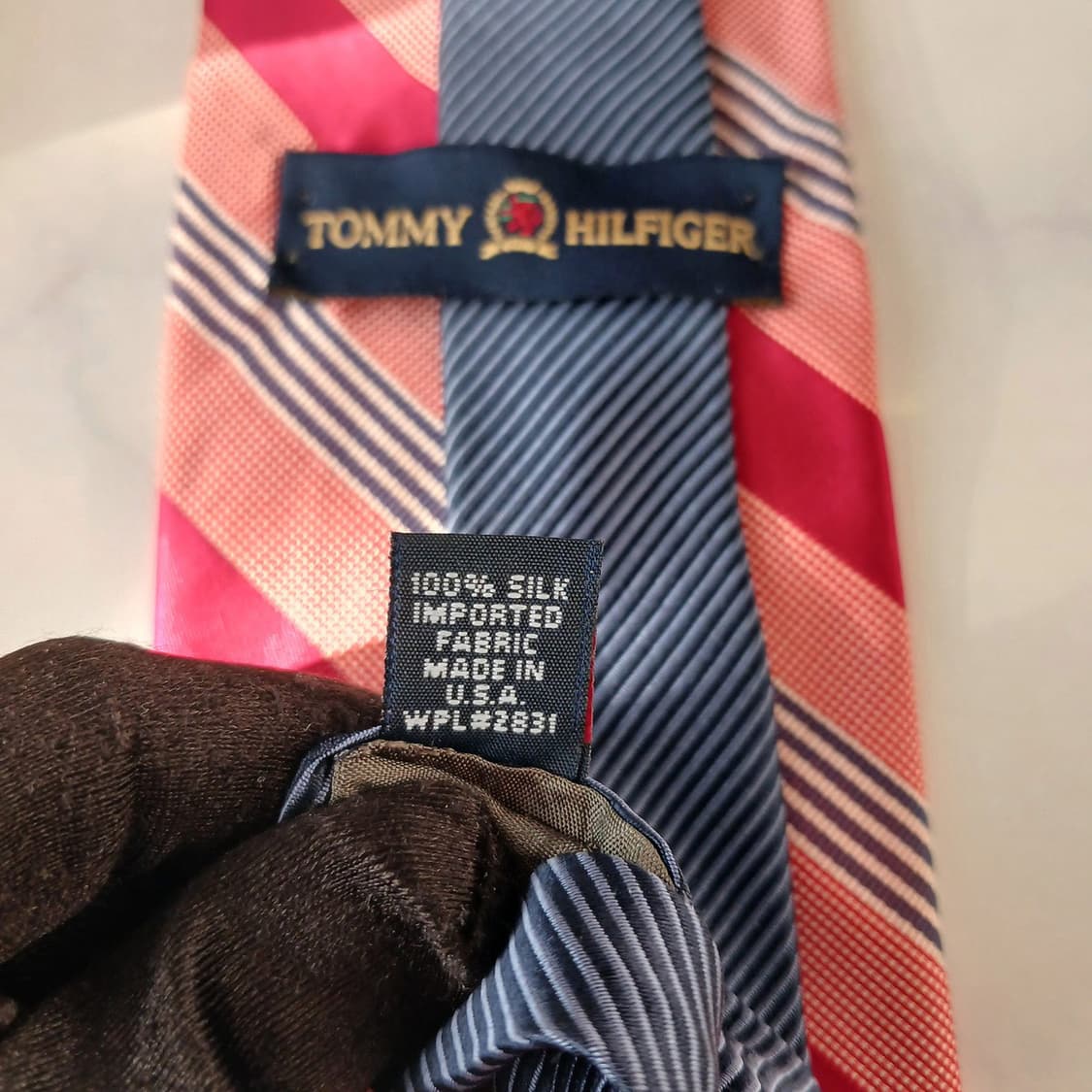 타미 힐피거 실크 레드 스트라이프 넥타이 9.4cm A등급 A19536
 상품이미지6