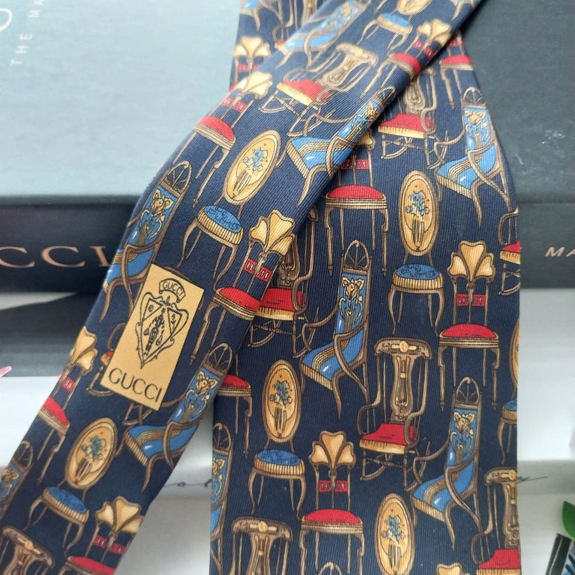 구찌 실크 네이비 패턴 넥타이 9.5cm A+등급 K1684
 상품이미지5