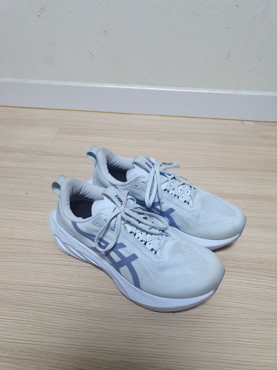 아식스 노바블라스트 4 LE 러닝화 265 상품이미지2