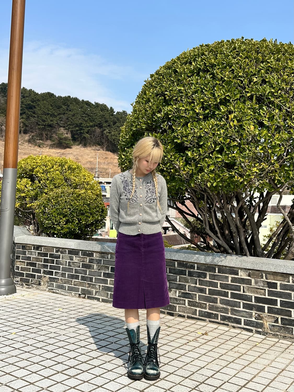 그레이 플라워 자수 가디건 상품이미지1