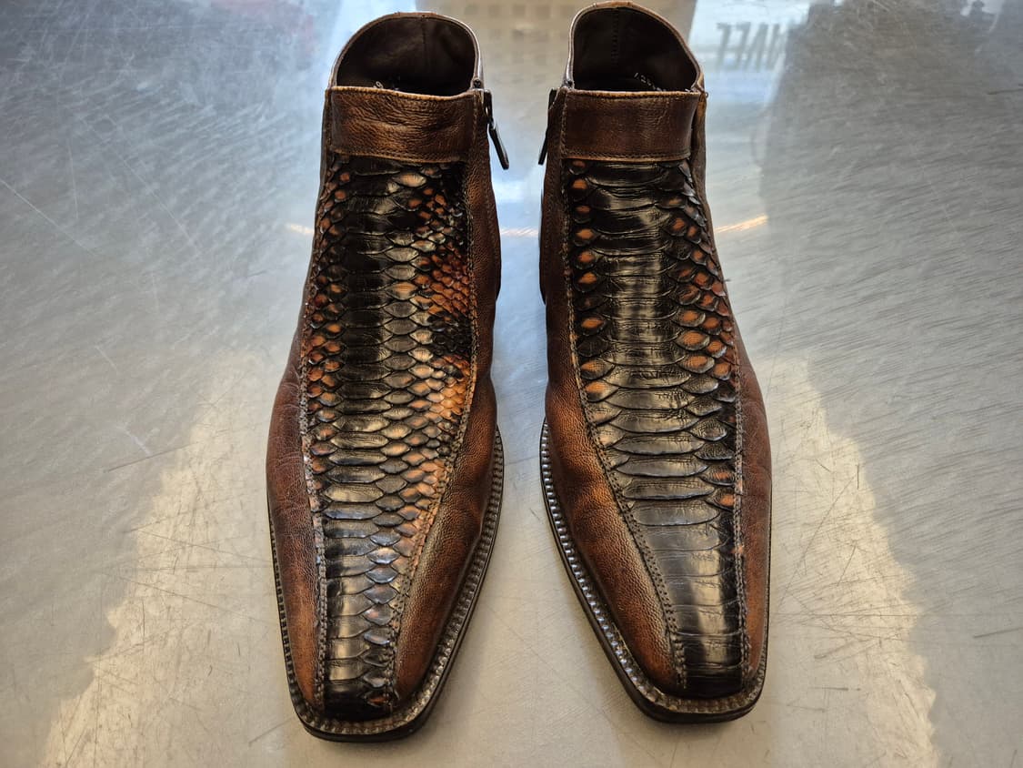 LORENZI ITALY PYTHON ANKLE BOOTS 상품이미지3