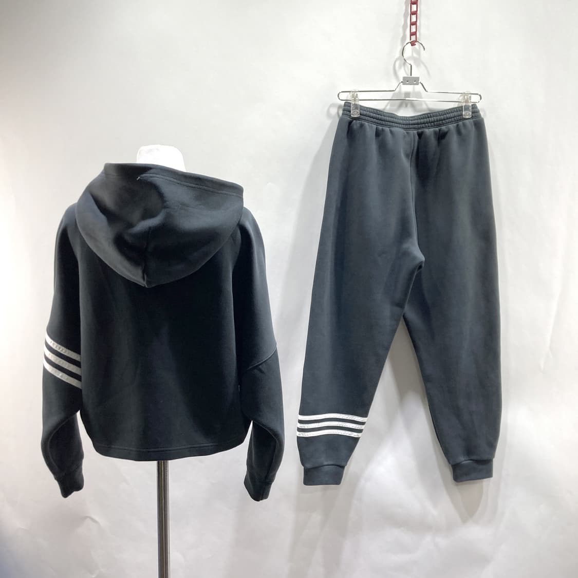 아디다스 2024 여성트레이닝셋업 블랙 M  상품이미지4